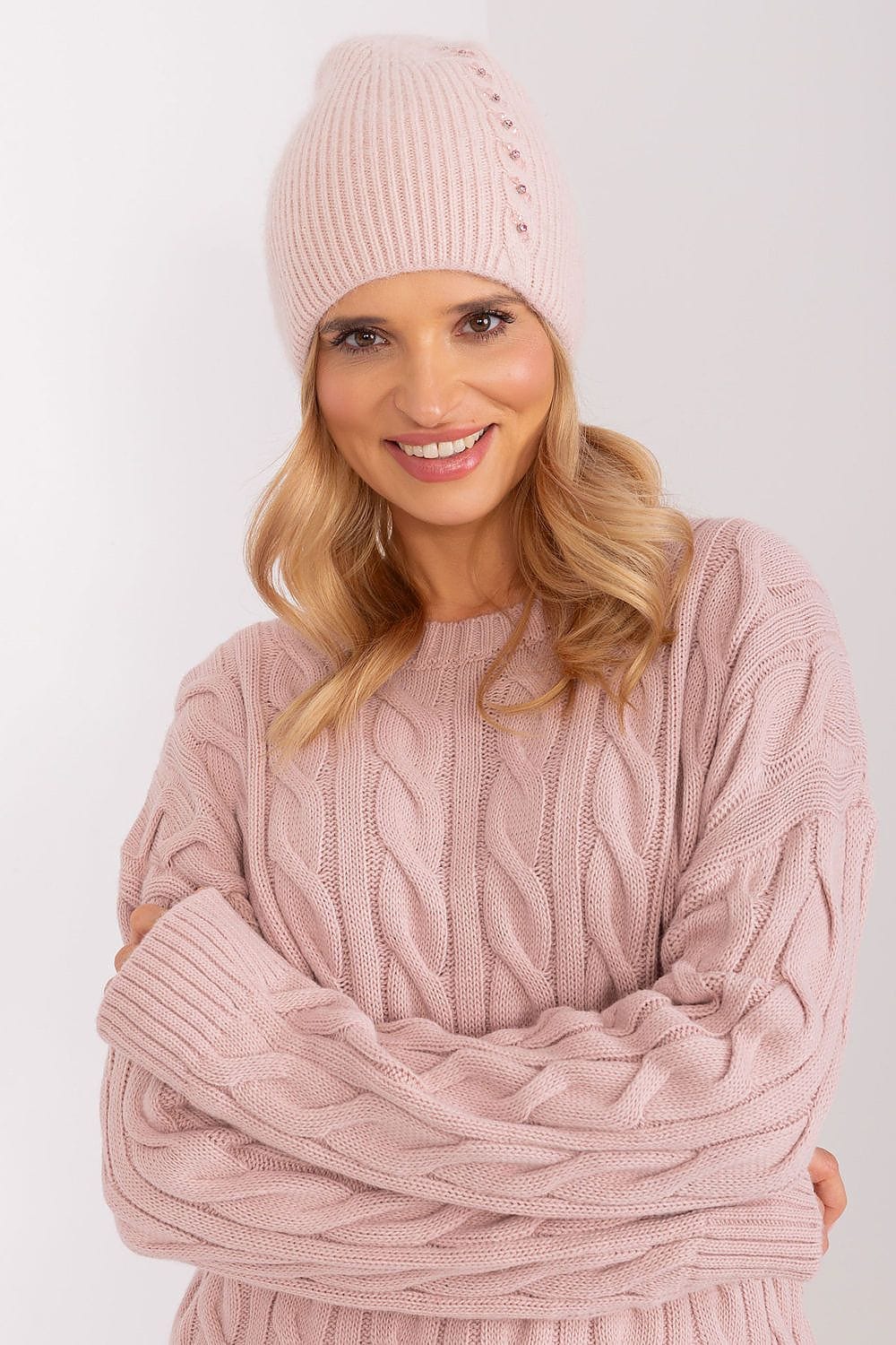 Women Winter Hat Braided Pattern - ShalayeFashion