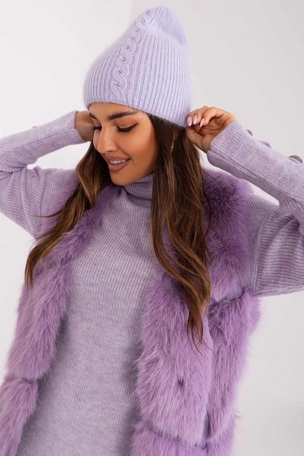 Women Winter Hat Braided Pattern - ShalayeFashion