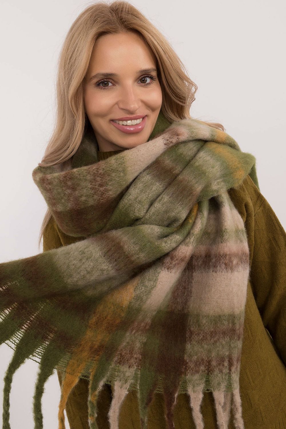 Women's Check Pattern Scarf Tassels Long - ShalayeFashion