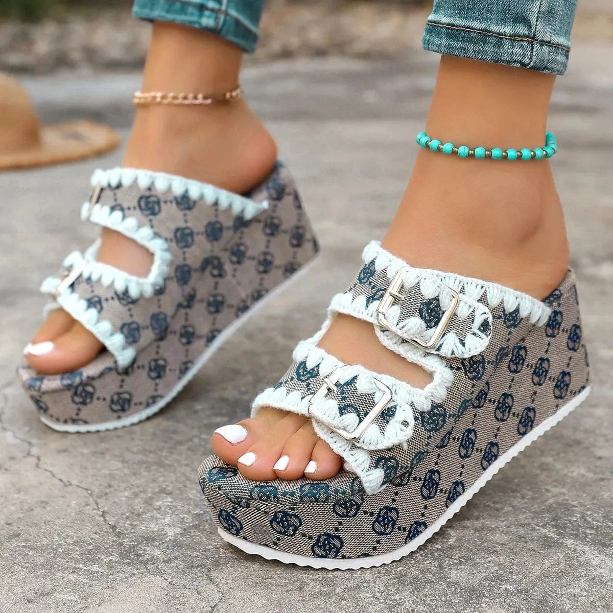 Women's Double Buckle Platform Low Heel - ShalayeFashion