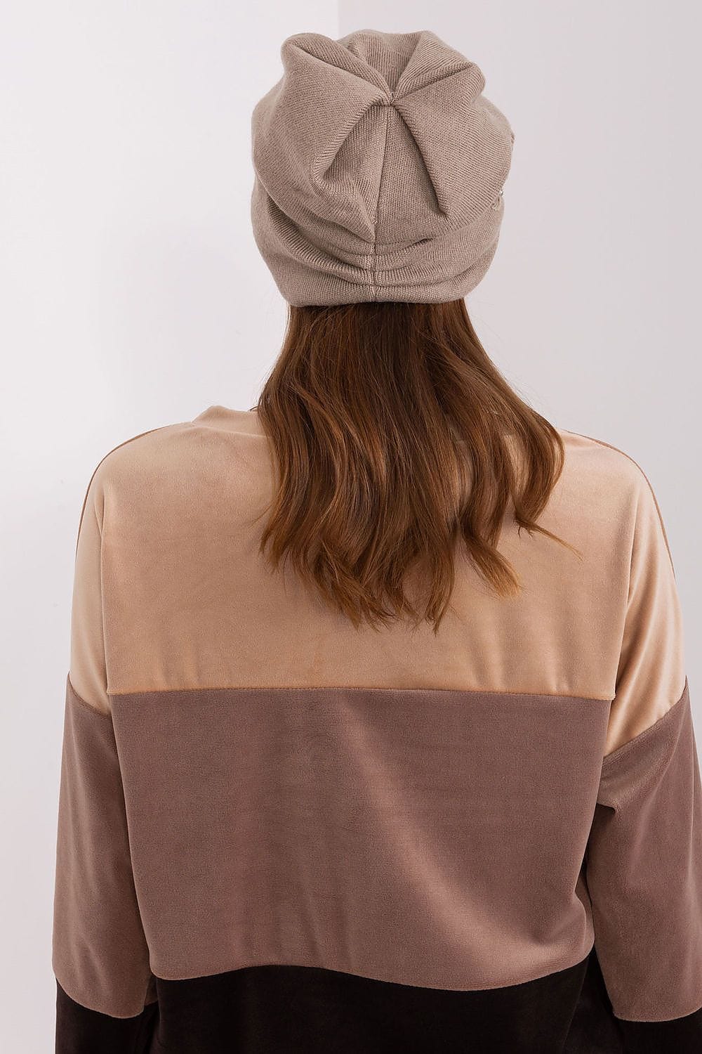 Women's Knit Winter Hat Applique - ShalayeFashion