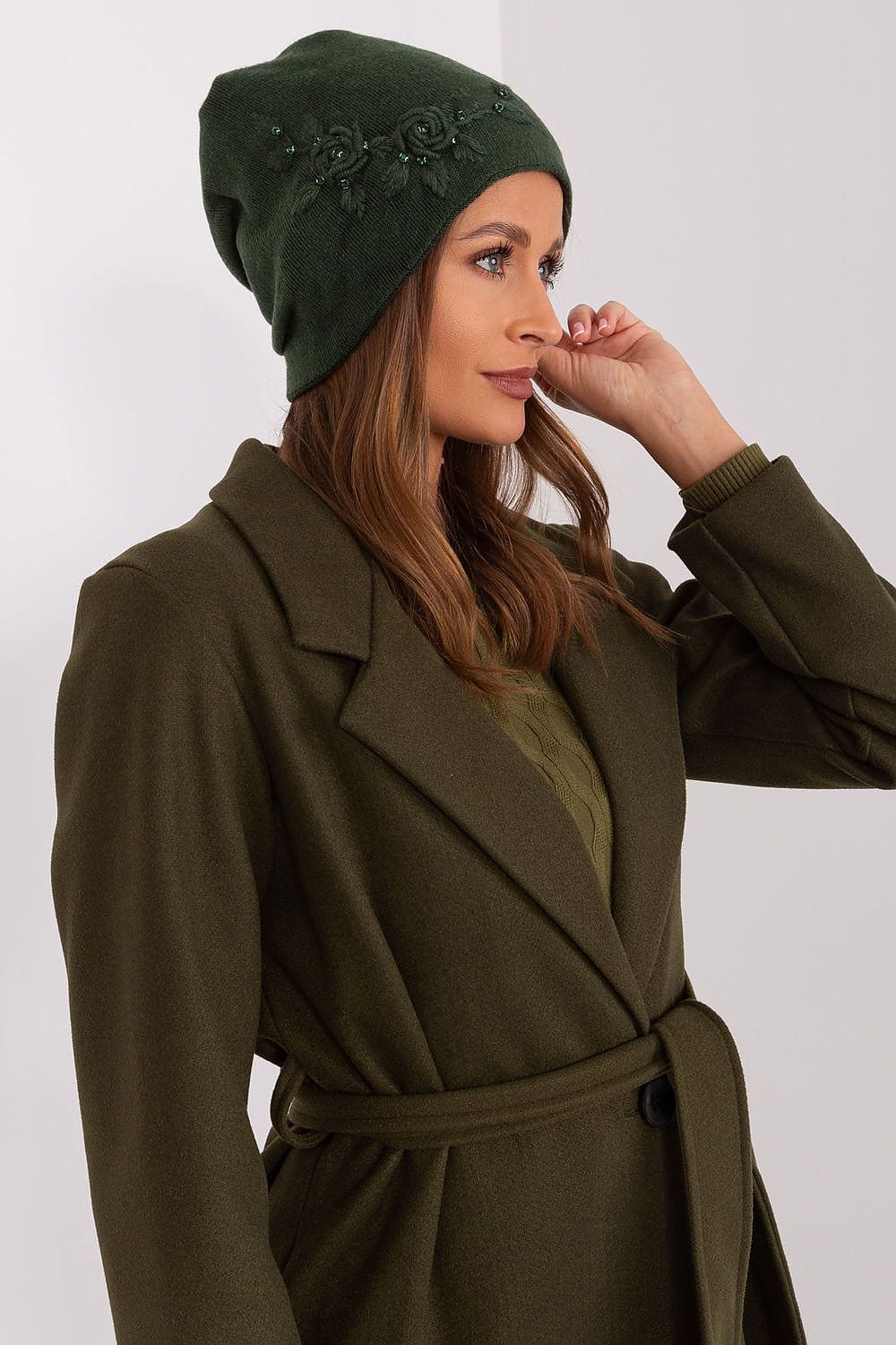 Women's Knit Winter Hat Applique - ShalayeFashion