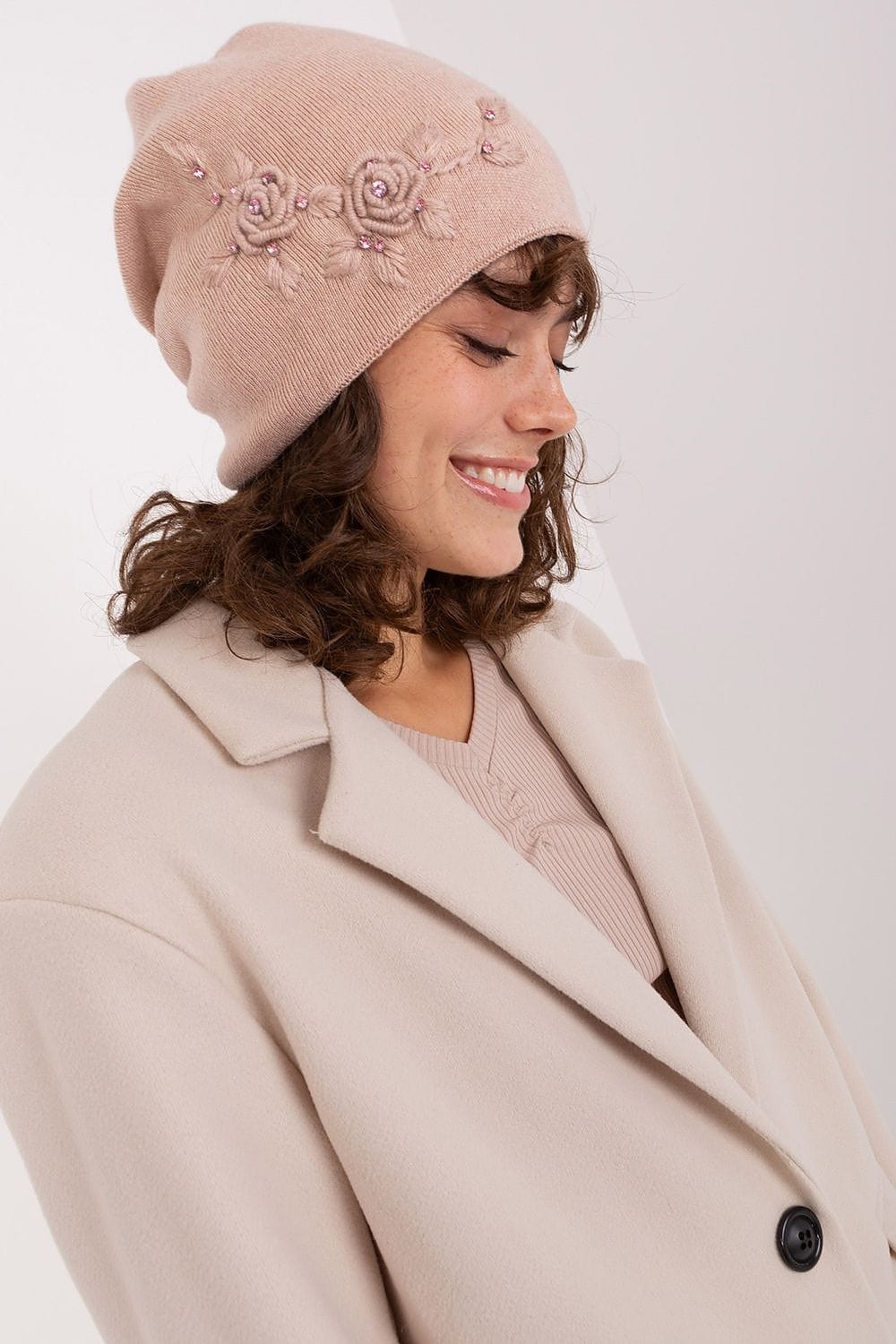 Women's Knit Winter Hat Applique - ShalayeFashion