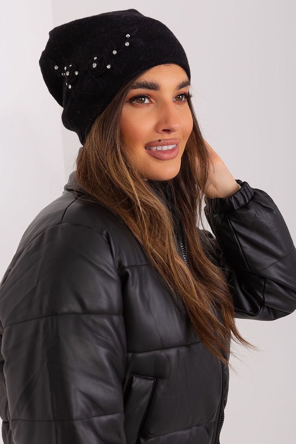 Women's Knit Winter Hat Applique - ShalayeFashion