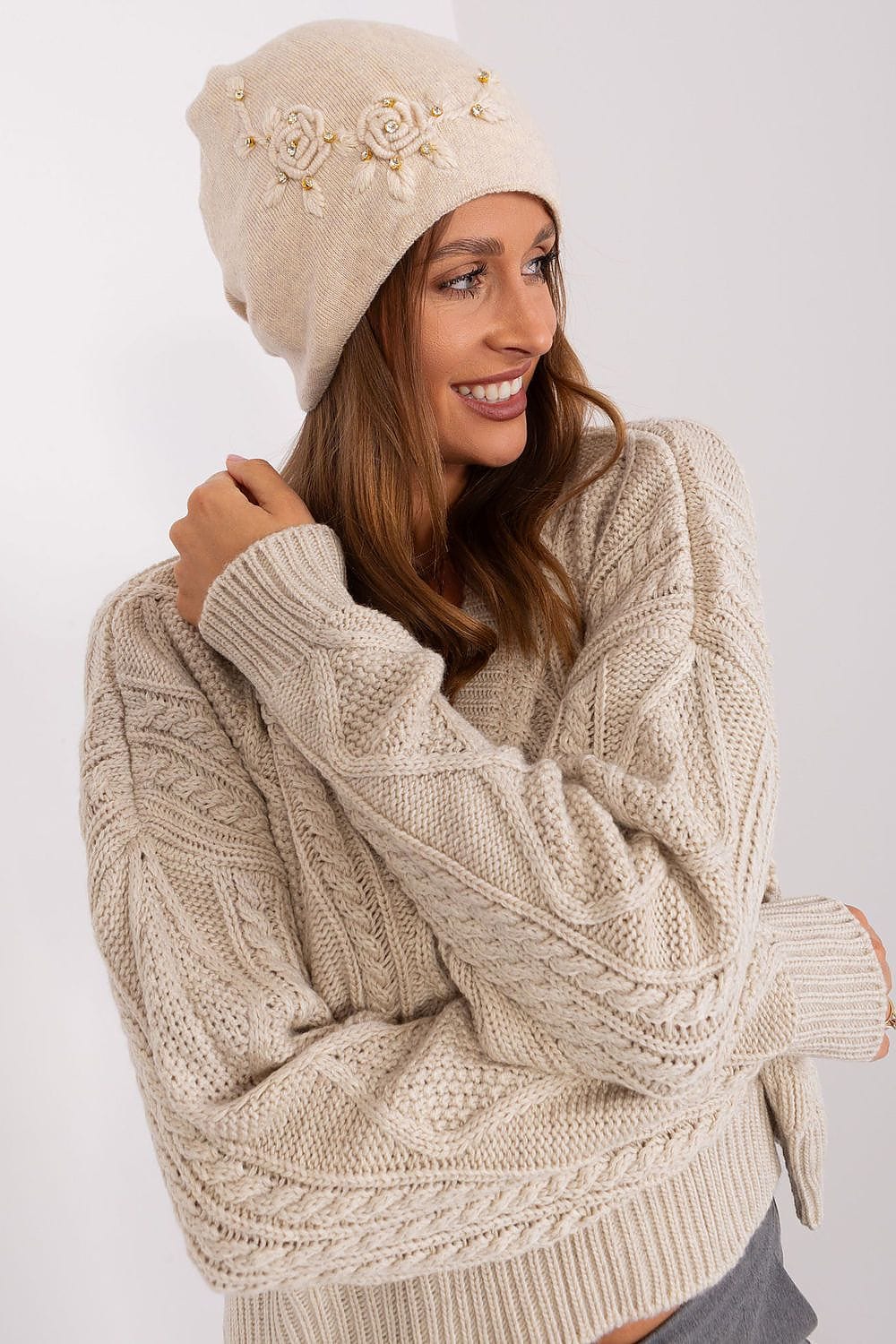 Women's Knit Winter Hat Applique - ShalayeFashion