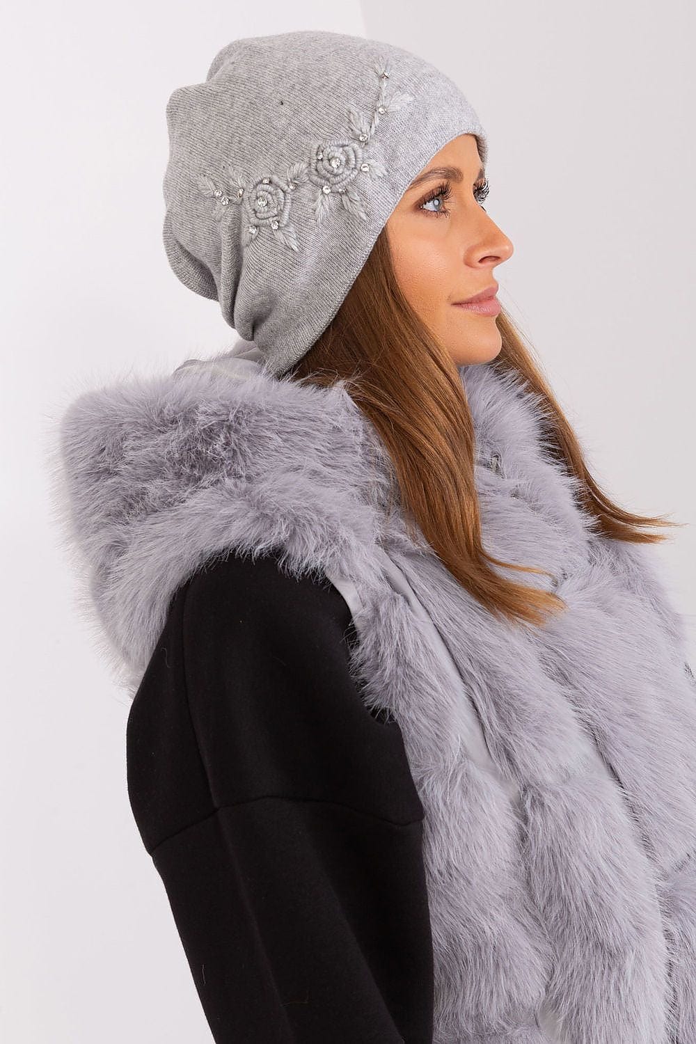 Women's Knit Winter Hat Applique - ShalayeFashion