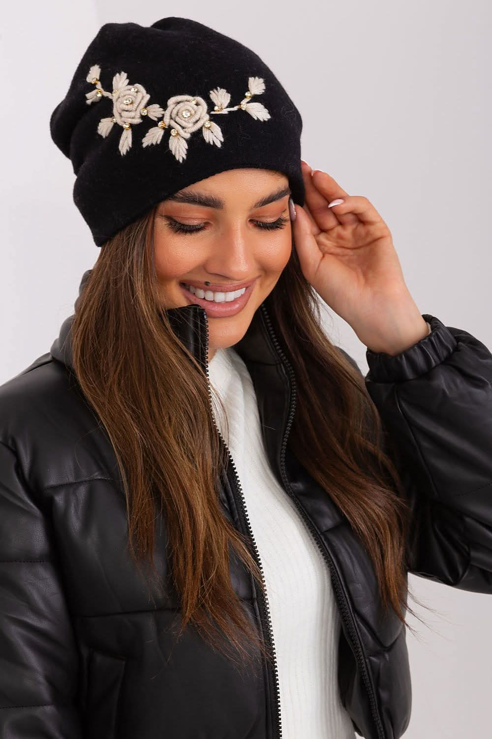 Women's Knit Winter Hat Applique - ShalayeFashion