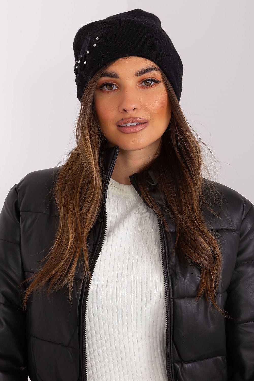 Women's Knit Winter Hat Applique - ShalayeFashion