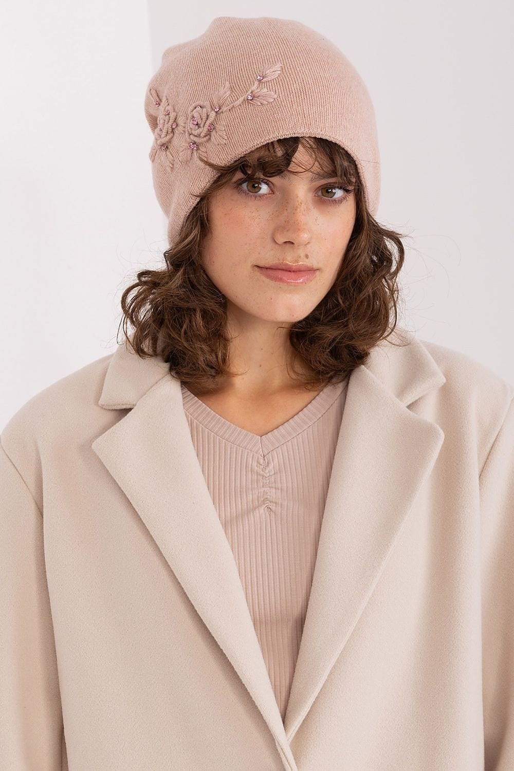Women's Knit Winter Hat Applique - ShalayeFashion