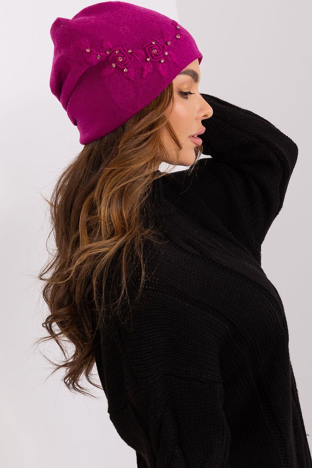 Women's Knit Winter Hat Applique - ShalayeFashion