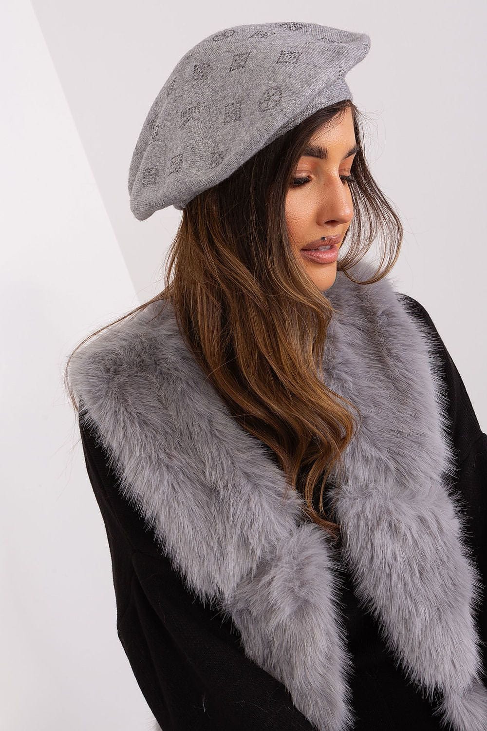 Women's Knitted Rhinestone Beret - ShalayeFashion