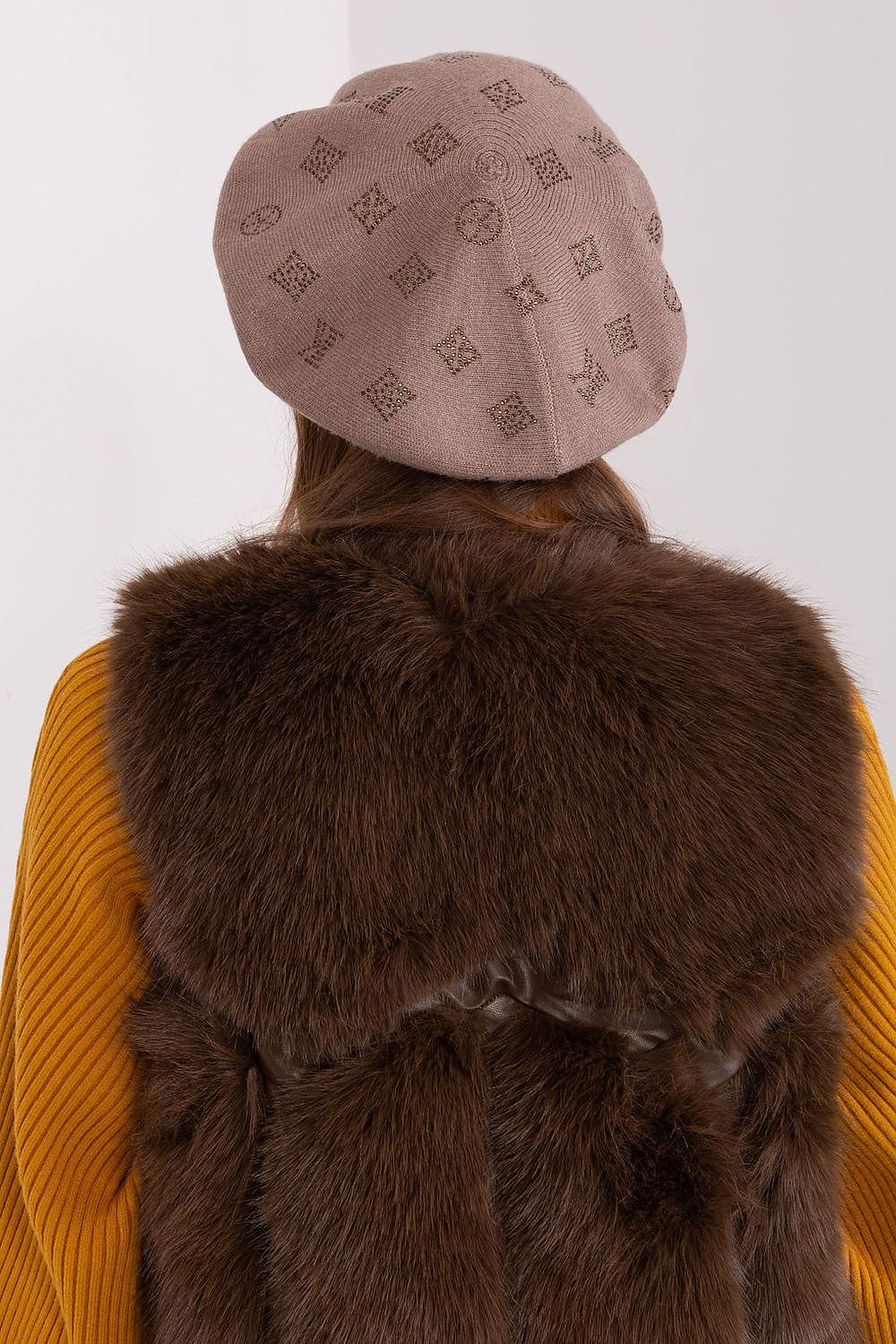 Women's Knitted Rhinestone Beret - ShalayeFashion