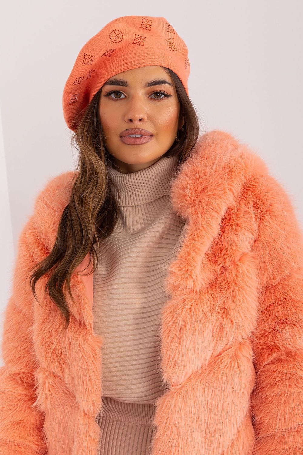 Women's Knitted Rhinestone Beret - ShalayeFashion