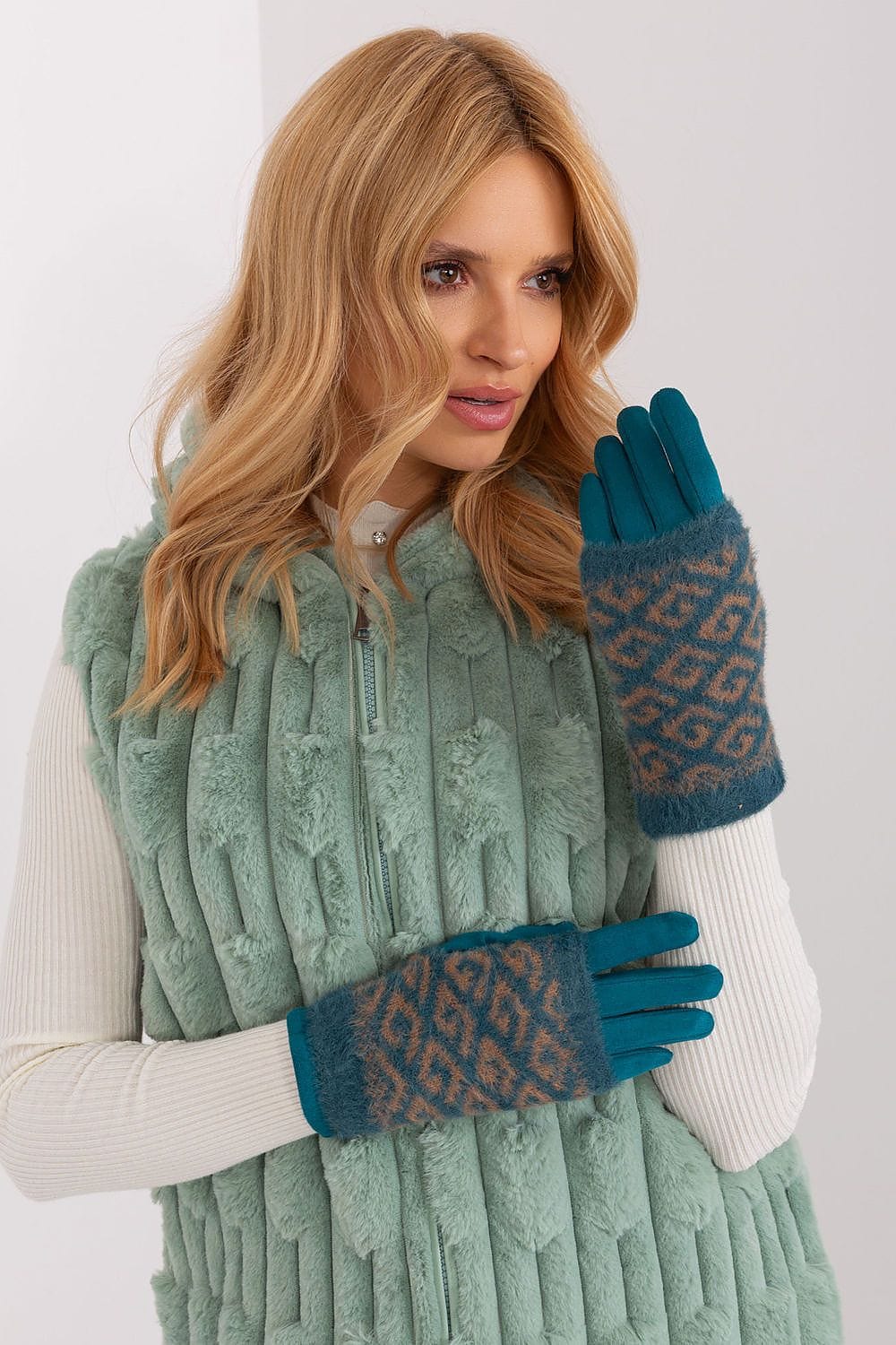 Women's Removable Insulation Touchscreen Gloves - ShalayeFashion