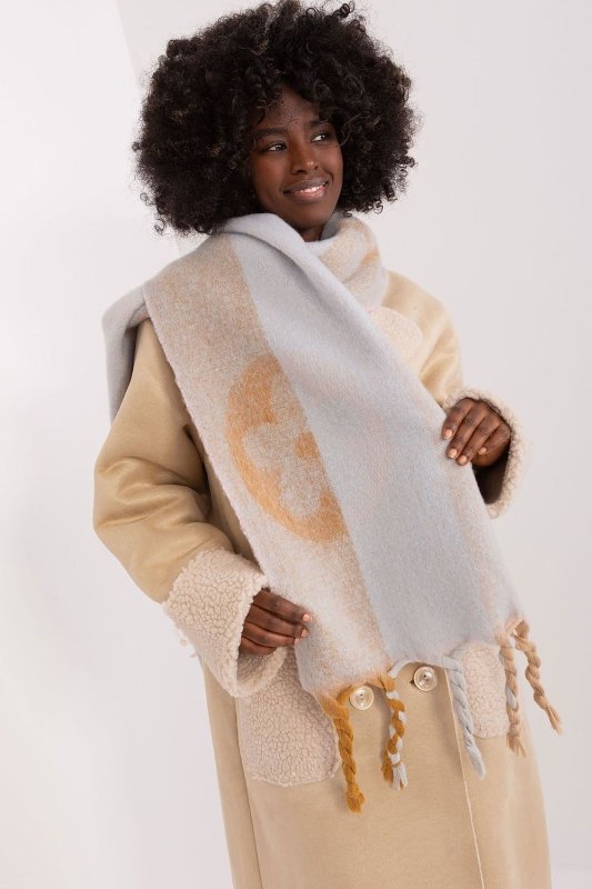 Women's Striped Pattern Scarf Tassels - ShalayeFashion