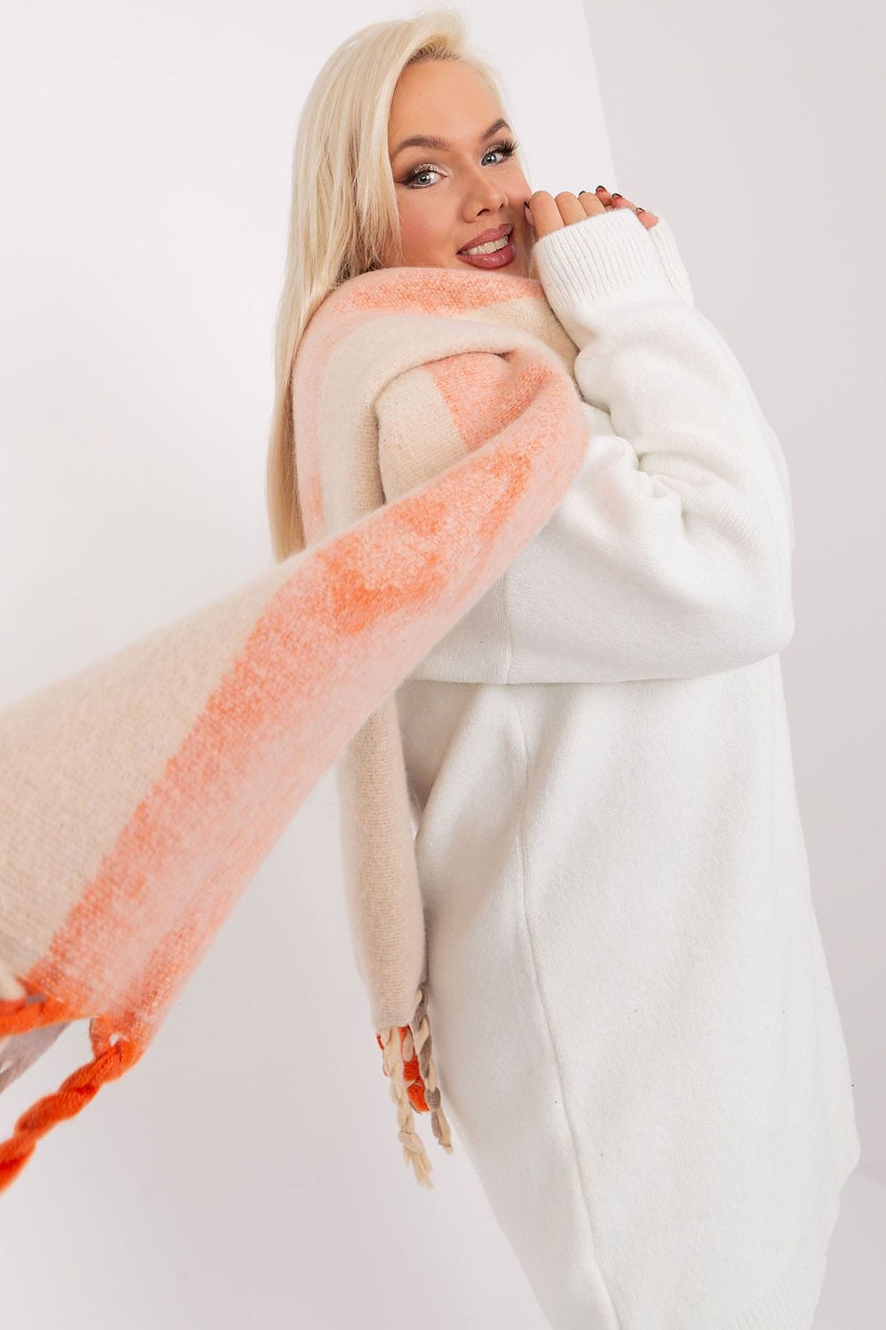 Women's Striped Pattern Scarf Tassels - ShalayeFashion