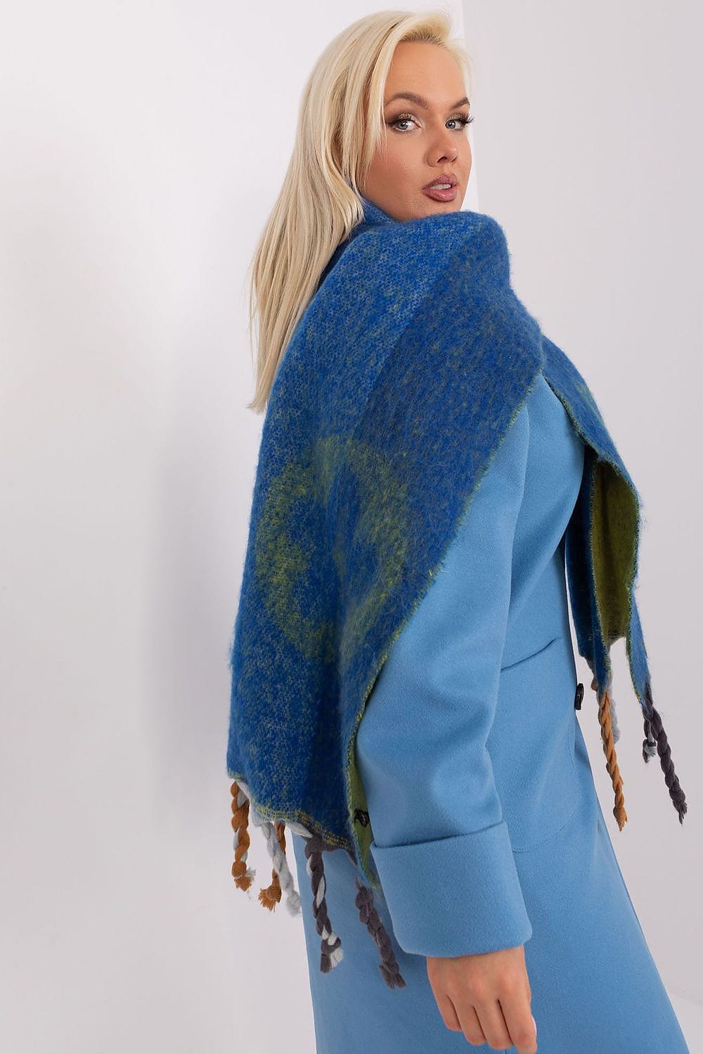 Women's Striped Pattern Scarf Tassels - ShalayeFashion