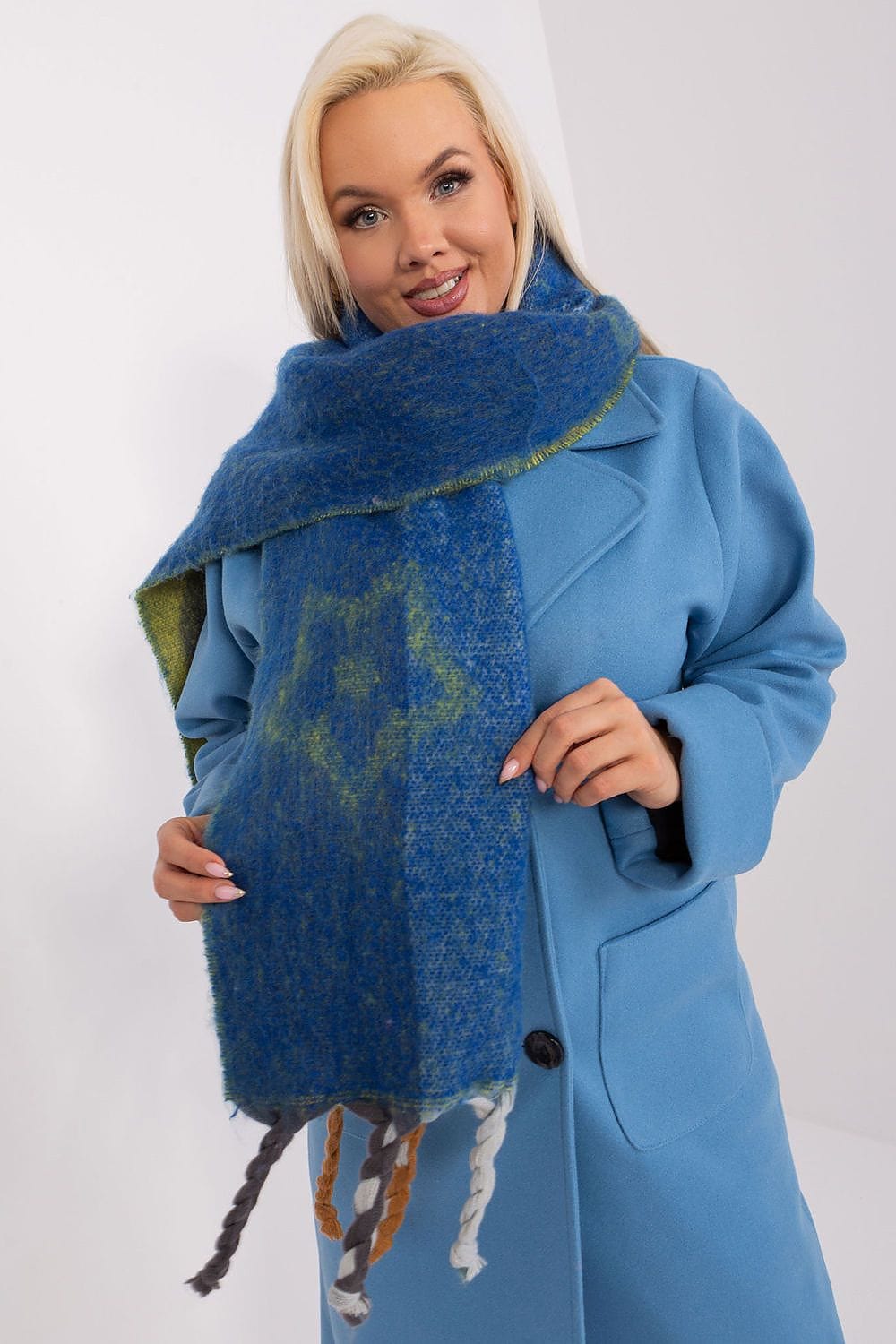 Women's Striped Pattern Scarf Tassels - ShalayeFashion