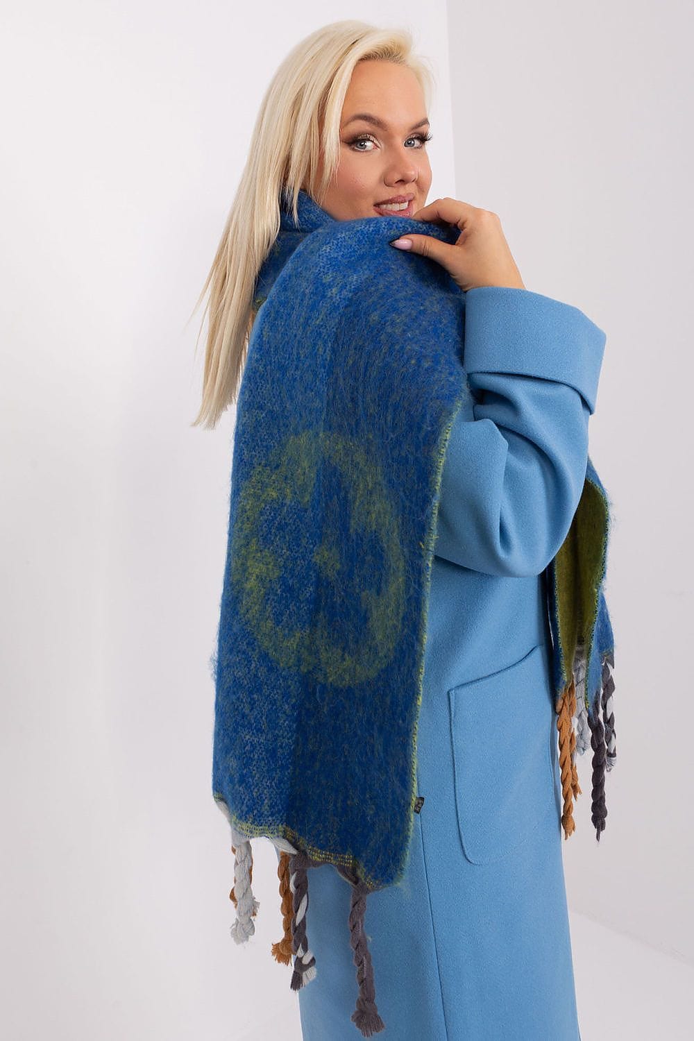 Women's Striped Pattern Scarf Tassels - ShalayeFashion