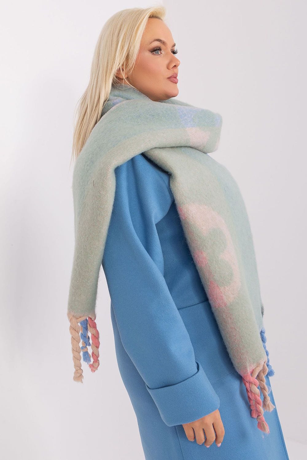 Women's Striped Pattern Scarf Tassels - ShalayeFashion