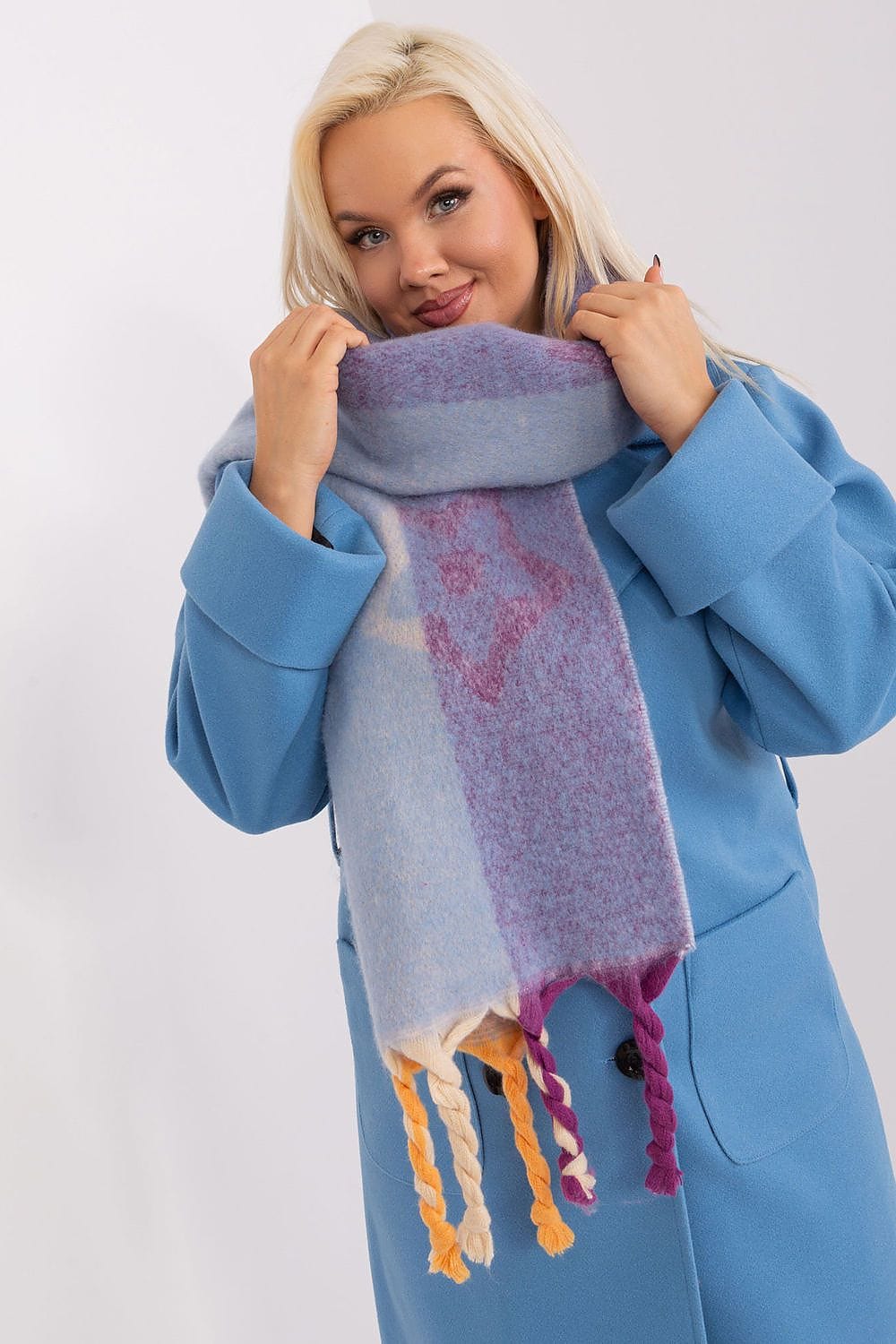 Women's Striped Pattern Scarf Tassels - ShalayeFashion