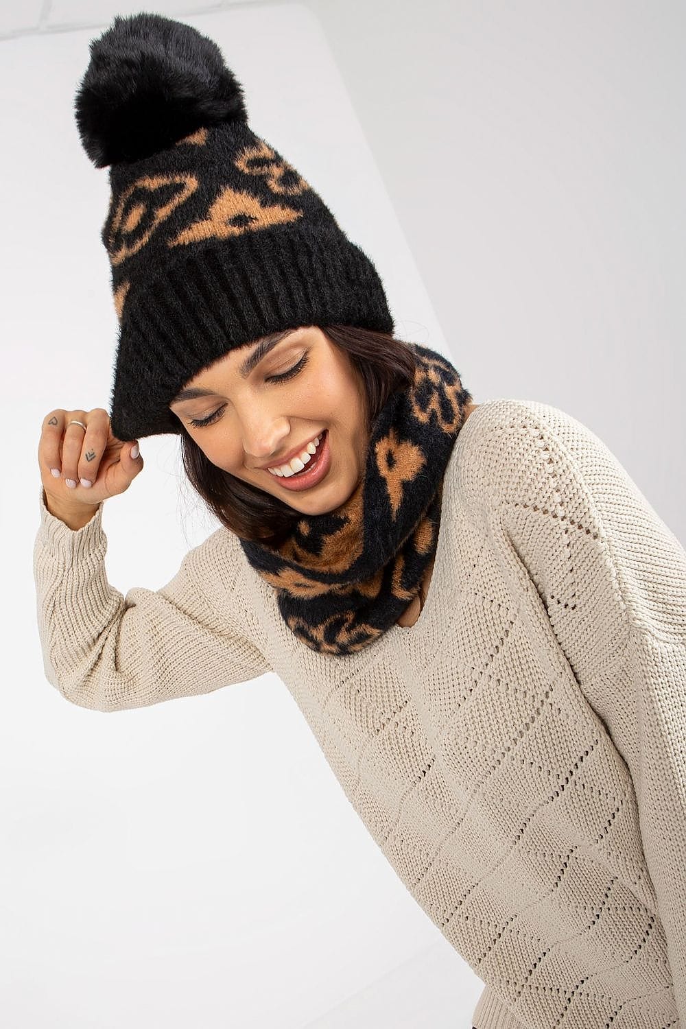 Women's Thick Winter Cap Pom - Pom Wide Welt - ShalayeFashion