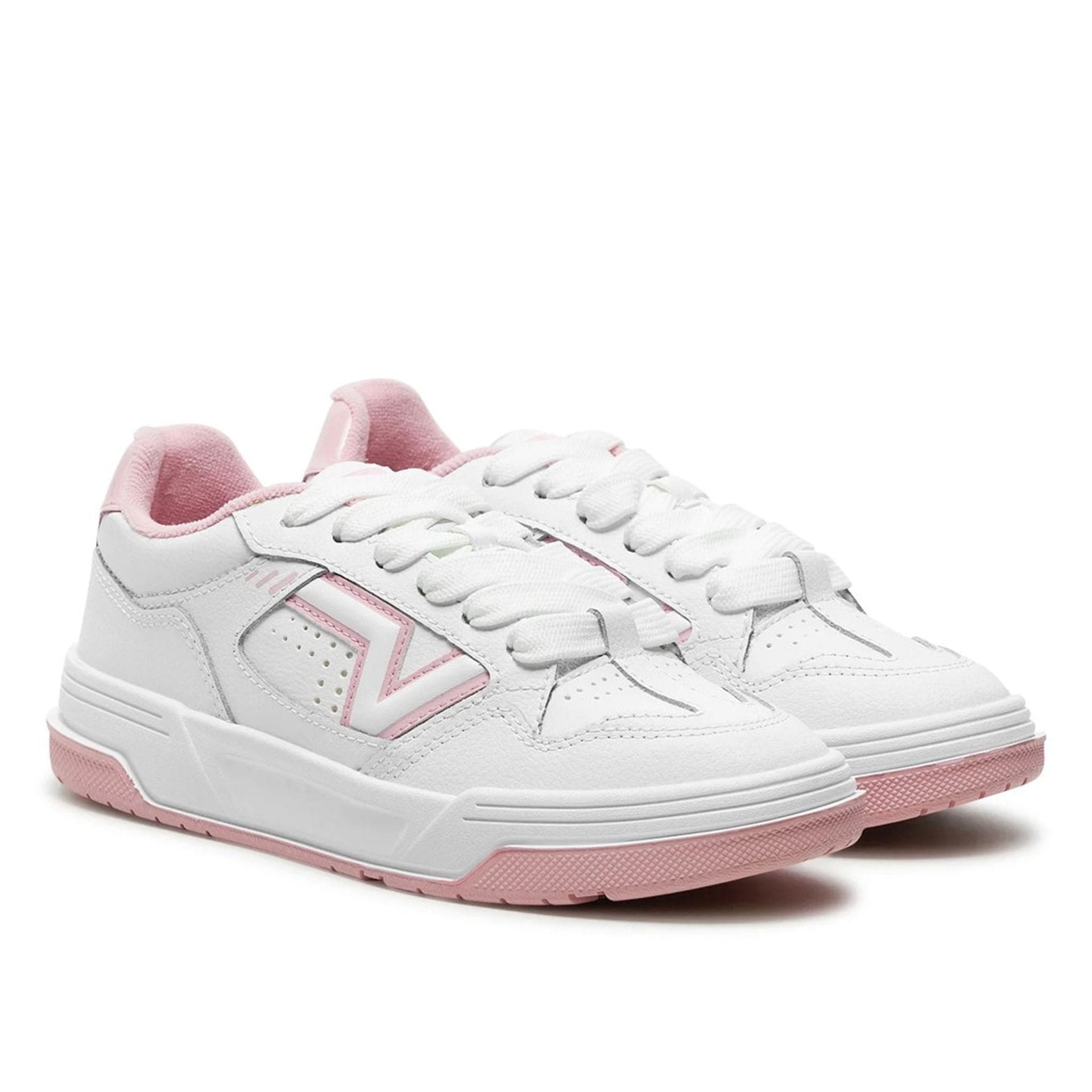 Women’s Vans Stylish Skate Sneakers - ShalayeFashion